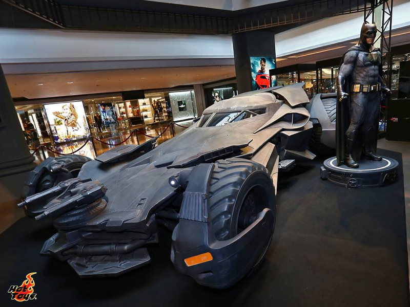 Illustration for article titled Toy Company Builds Life-Size Wonder Woman, Batmobile